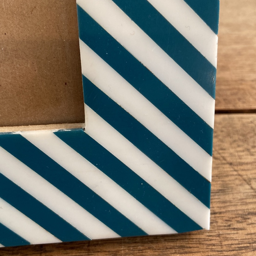 Enchante Chevron Inlay Picture Frame - Picture 5 of 11